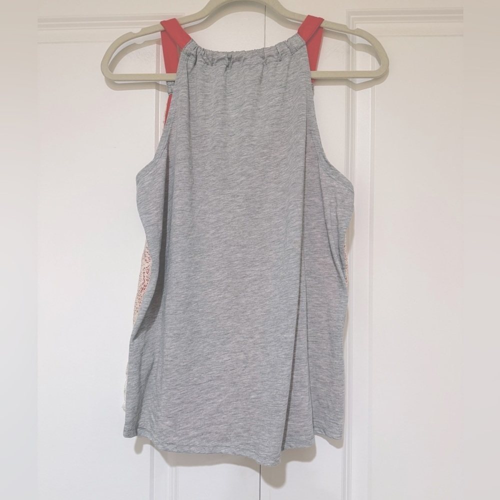 Maurice Sleeveless lace overlay tank top NWOT - Picture 2 of 4